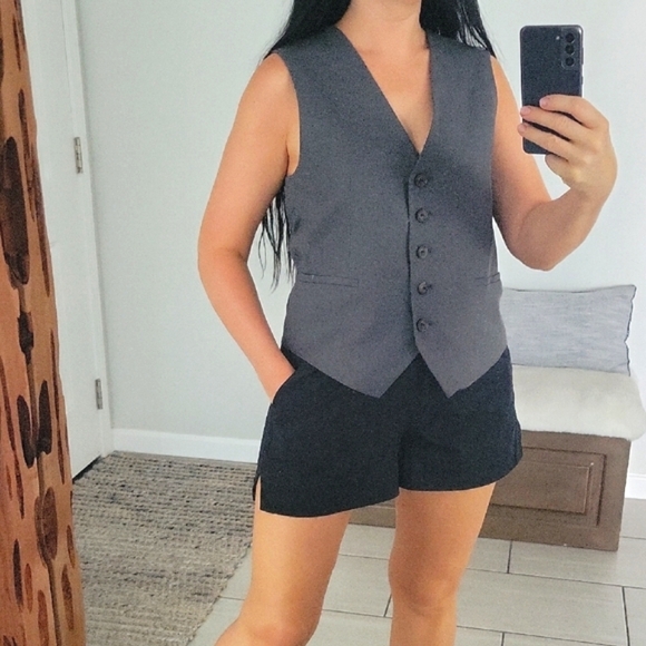 Zara Gray Sleeveless Vest - Picture 1 of 10
